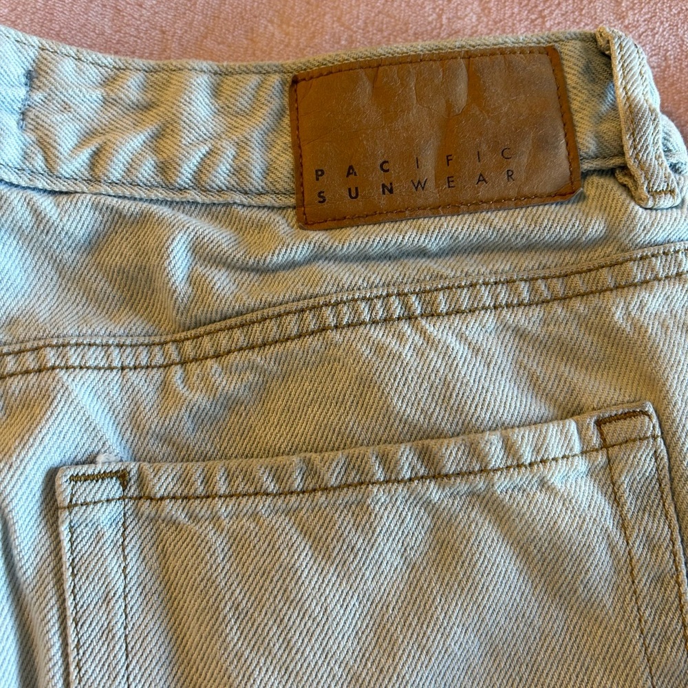Pacsun Pacific Sunwear light wash low rise baggy distressed jean size 29 - Picture 3 of 10